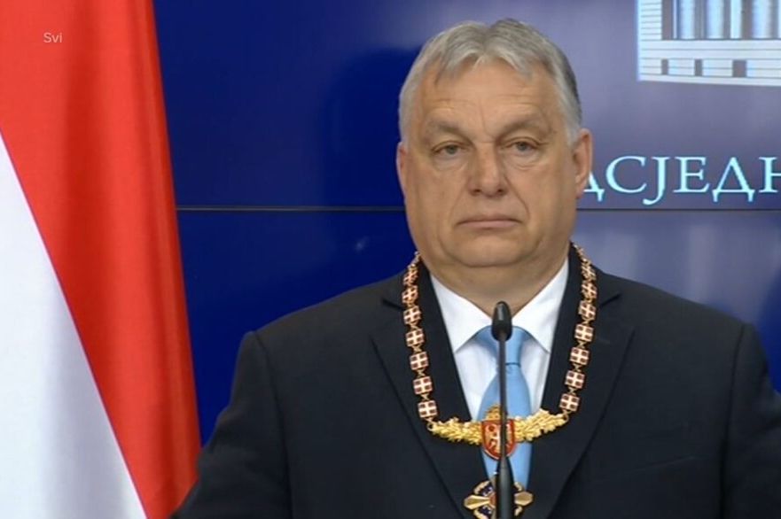 Orban u Banjaluci odbacio Schmidtova nametanja kao provokaciju, hvalio Srbe i primio orden
