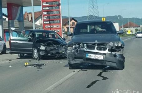 Crna nedjelja u BiH: Sudar dva vozila, ima povrijeđenih