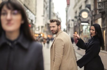 ŠVALERA ĆETE LAKO PREPOZNATI: 6 rečenica koje izgovara muškarac koji vara