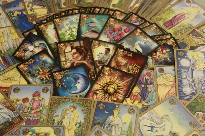 Prognoza prema Lenormand kartama za april 2024. za sve znakove Zodijaka: EVO ŠTA ČEKA VAŠ ZNAK