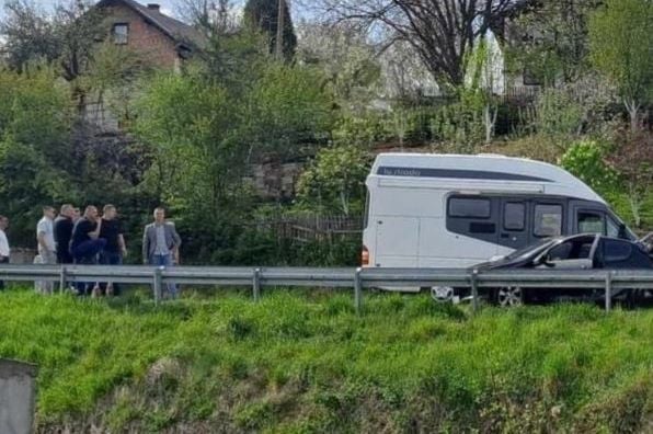 Saobraćajna nesreća na dionici magistralne ceste Turbe - Komar: Povrijeđene tri osobe