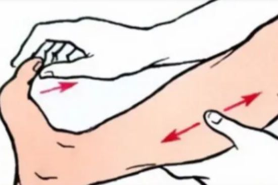 Grčevi u nogama: Evo kako nastaju i trik kako da ih se riješite u sekundi