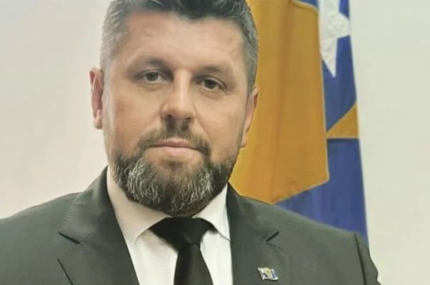 Ćamil Duraković o sramotnoj odluci skupštine u Srebrenici: 'Legitimizacija počinjenog genocida'