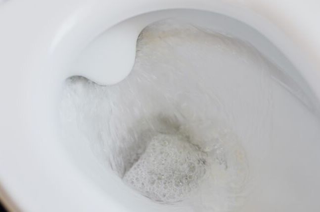 Smrad iz kupatila rješava 1 neočekivani sastojak: Ubacite ga u WC šolju i čudo slijedi