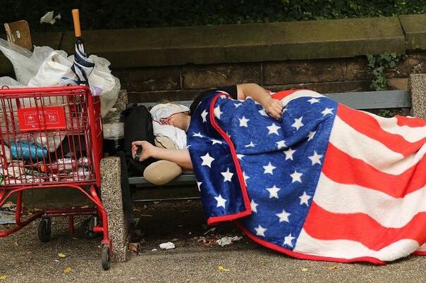 U Americi će biti zabranjeno beskućnicima da spavaju na ulici