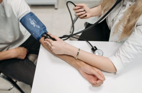 AKO IMATE VISOK KRVNI PRITISAK OVO MORATE JESTI: Nutricionistkinja Jovana otkrila 3 ključne stvari