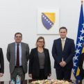 Bećirović se sastao sa francuskim parlamentarcima, razgovarano i o usvajanju rezolucije o Srebrenici