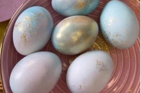 Najefektnija PASTELNA JAJA SA ŠLJOKICAMA: Nikad jednostavnije, a rezultat je ČISTA MAGIJA