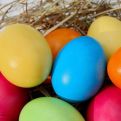 Fatalne greške koje pravite prilikom farbanja jaja, pa ne primaju boju i pucaju