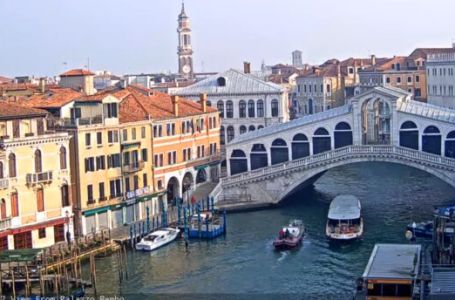 Venecija je od danas prvi grad u svijetu koji turistima naplaćuje ulazak