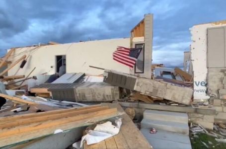 Desetine tornada pogodili centralni dio SAD-a