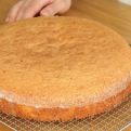 Kako da vam biskvit za tortu ne splasne ili se ne osuši: Poslastičar otkrio caku koju malo ko zna