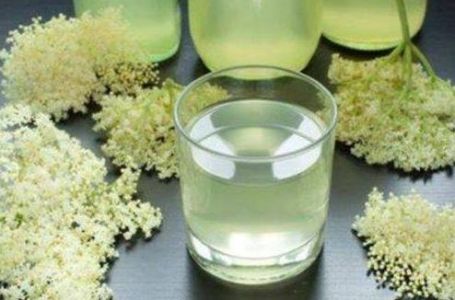 Sirup od zove ima dosta recepata ali ovaj je najbolji i najlakši