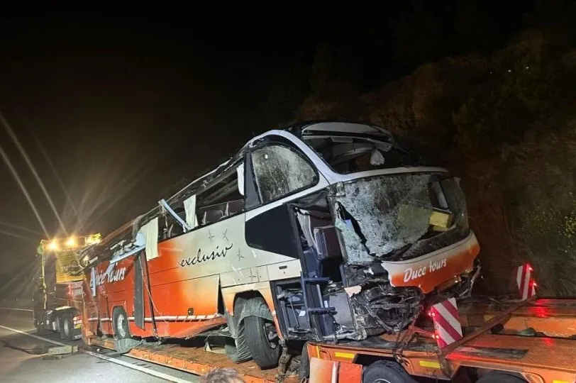Izvučen autobus iz duboke provalije kod Makarske