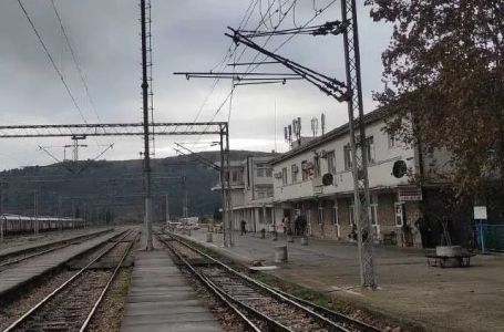 TRAGEDIJA: U Baru poginuo 17-godišnjak od strujnog udara kod željezničke stanice