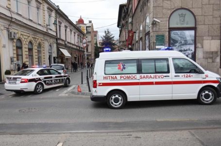 Tragedija u Sarajevu: U nesreći poginulo 2-godišnje dijete, uhapšen vozač Mercedesa (34)