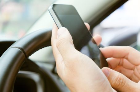 Znate li da Google tiho snima sve što vi govorite? Evo kako možete isključiti tu opciju