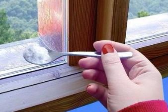 KUĆNA MJEŠAVINA: Sipajte je oko prozora i ispred vrata i nećete više vidjeti mrave, paukove ili muhe