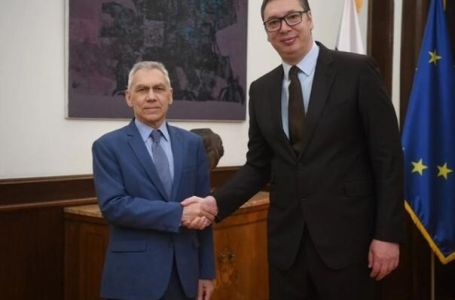 Vučić s ruskim ambasadorom: Opet napao rezoluciju o Srebrenici