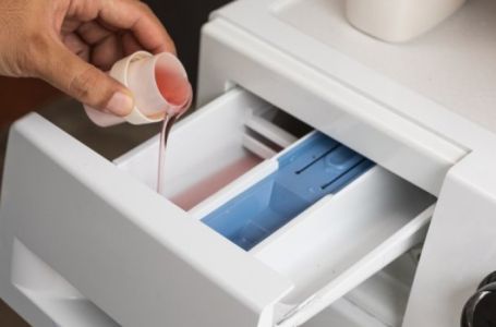Umjesto omekšivača dodajte samo 2-3 kapi ovoga: Odjeća će mirisati danima