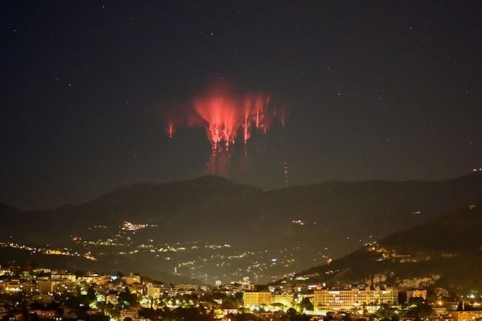 Šta su to “crvene pojave” koje su se pojavile nad regijom