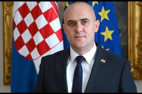 Hrvatski ministar kupio diplomu u Travniku? Nije znao reći koliko je godina studirao