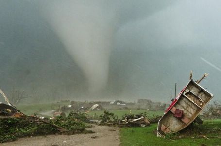 Jak tornado opustošio grad u Americi, ima i mrtvih: "Bilo je strašno"