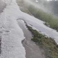 Jako nevrijeme pogodilo BiH: Led zabijelio dvorišta kao da je pao snijeg