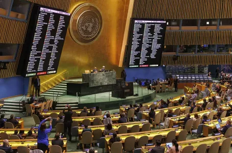 Mnoge države koje su ostale suzdržane prilikom glasanja poručile da je u Srebrenici bio genocid