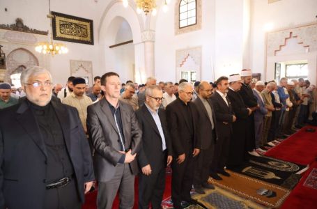 Reisul-ulema klanjao dženazu u odsustvu iranskom predsjedniku i njegovim saradnicima