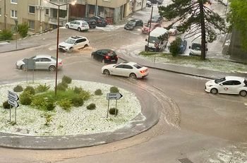 Grmljavina, led, kiša, poplava...: Pogledajte prizore nevremena u Jajcu