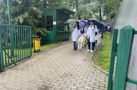 Memorijalna šetnja za tragično stradale doktorice: “Iz ovoga svega treba izvući neku poruku”