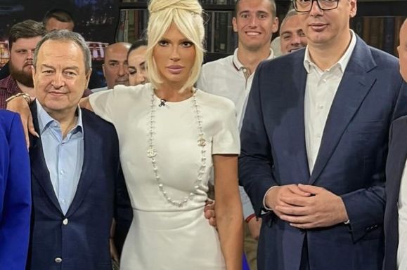 Jelena Karleuša objavila sliku sa Vučićem, pa poslala poruku: EVO ŠTA JE PORUČILA