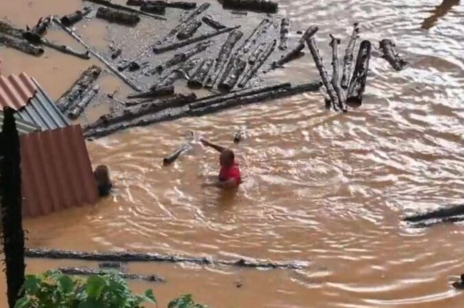 Poplavljen otok u Hrvatskoj, građani u šoku (VIDEO)