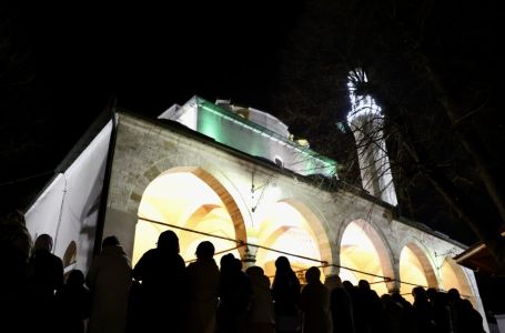 Evo u koliko se tačno sati sutra klanja Bajram-namaz