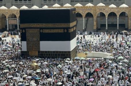 Više od dva miliona muslimana obavilo hadž i postalo hadžijama: Poznato kad se vraćaju bh. hadžije