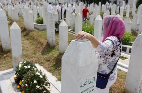 POSJEĆUJETE LI MEZARE SVOJIM UMRLIH ZA BAJRAM?Znate li zašto je to bolje ostaviti za neki drugi dan