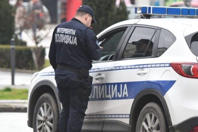 SLUČAJ POTRESAO SRBIJU Policija uhapsila ženu: Prijetila direktoru gimnazije, profesoru i psihologu