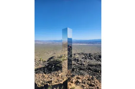 U Americi "se pojavio" misteriozni objekat, nikome nije jasno o čemu je riječ (FOTO)