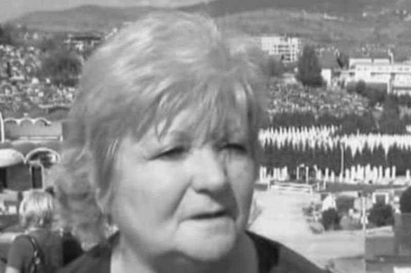 Preminula Elvira Deak, majka legendarnog frontmena Crvene jabuke Dražena Ričla