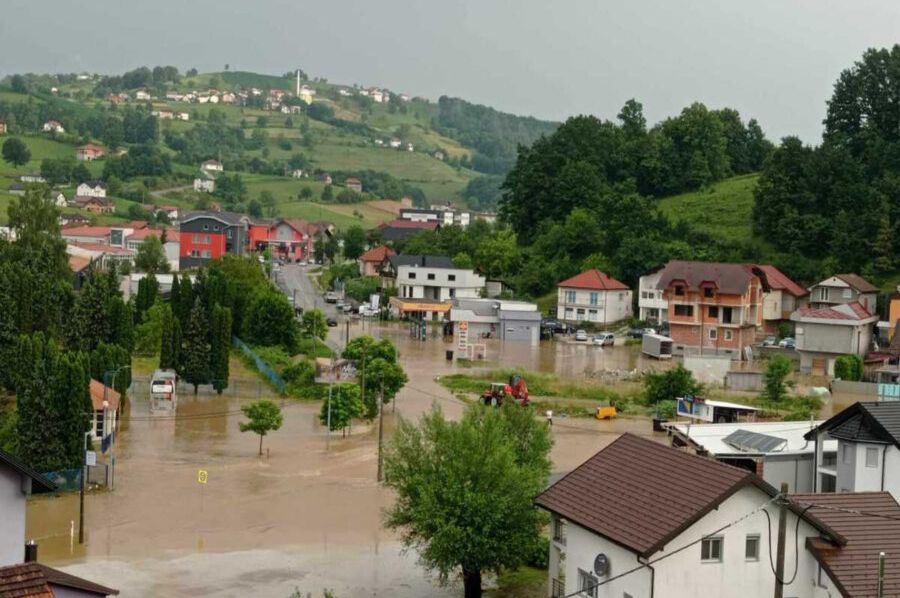 Grad Sarajevo će pružiti pomoć Bužimu pogođenom velikim poplavama