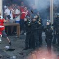 Evo što je došlo do tučnjave srpskih navijača sa policijom: Jedna stvar je pokrenula haos