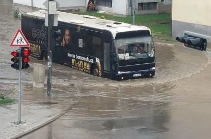 DVA GRADA U BiH POD VODOM: Snažno nevrijeme napravilo haos, pogledajte snimke