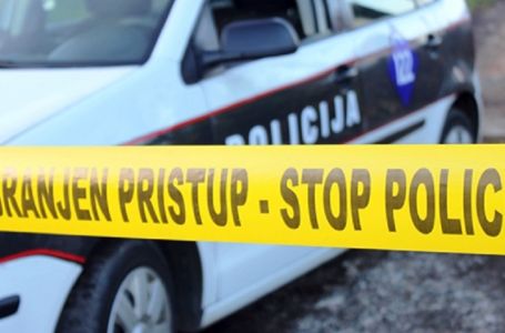 Tragedija u BiH: Vozilo se survalo u provaliju, poginuo suvozač