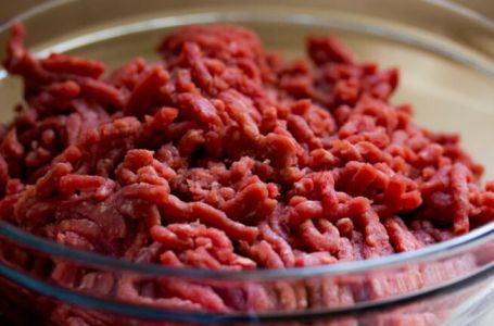Dodajte ovo u mljeveno meso i biće uvijek sočno i meko poslije dinstanja