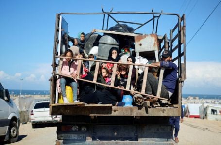 Palestinci bježe iz Khan Younisa dok traju izraelski napadi