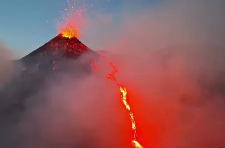 Eruptirala Etna na Siciliji (VIDEO)