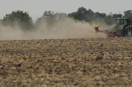 Hrvatska: Starac poginuo padom s traktora na nizbrdici