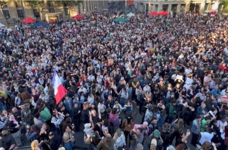 Slavlje na glavnom trgu u Parizu: Građani uvjereni u pobjedu ljevičara