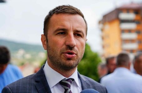 EFENDIĆ ŠOKIRAN REAKCIJOM INSTITUCIJA: "Neznalicama je prepuštena država na vođenje!"